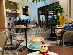 -Fridi Patisserie Cafe