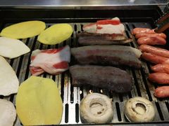 -臻牛烤肉