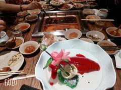 -老牌坊云南鱼豆花火锅(爱建店)