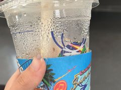 -瑞幸咖啡(武汉工商学院中商超市店)