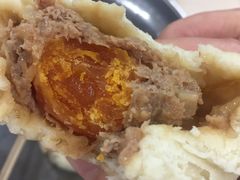 咸蛋黄超人包-老陶包子铺(南大西南村店)