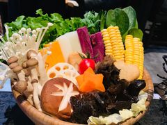 -湊湊火锅·茶憩(新中关购物中心店)