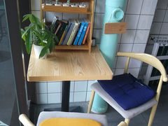 -蜜蜂小象·榴莲千层蛋糕(时代汇11栋店)