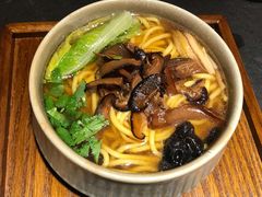 菌汤素面-安多素食(广仁寺路店)