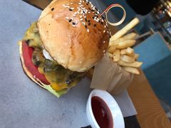 特制牛肉汉堡-EN SPACE恩空间