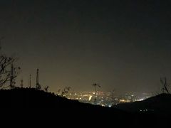 -鬼笑石后山停车场