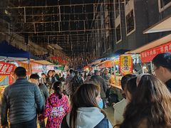 -南湖公园地摊集市