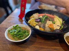 -万记麻辣烫国展总店