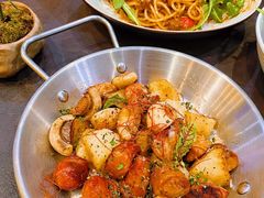 -théATRE茶聚场·餐厅(环球金融中心店)