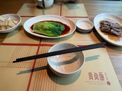 -荣家黄鱼面(南京西路店)