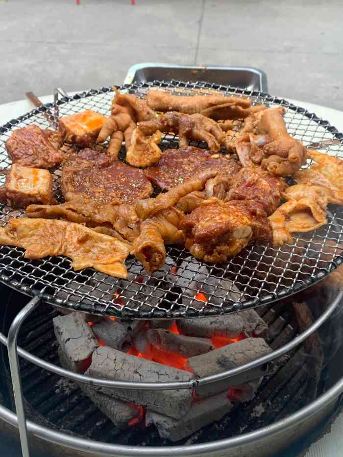 贵州毛南族特色烤肉