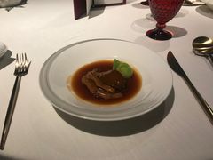 蚝皇玉掌扣鲜鲍-三号黄浦会Canton Table
