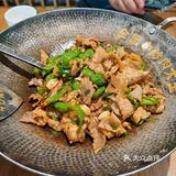 辣椒炒肉也太好吃了吧[调皮]