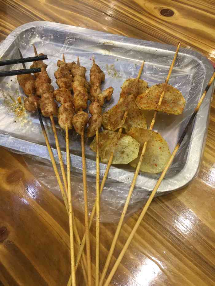红遍天龙虾烧烤(旭日上城店)-"「江小白」「锡纸猪脑」「大蒜头」