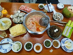 -老何家后安粉·糟粕醋海鲜火锅(三亚湾椰梦长廊店)