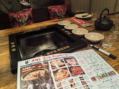 -老牌坊云南鱼豆花火锅(爱建店)