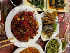 -亮亮虾城·地道油焖大虾(吴家山总店)