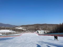 -亚布力新体委滑雪场