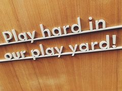 -ROAST coffee & eatery