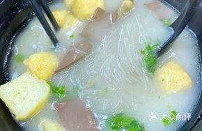 Duck Blood and Noodles Soup