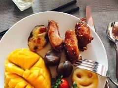 -荣誉国际酒店-云顶旋转餐厅