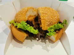 -拉亚汉堡经典餐厅(商城路店)