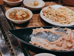 -吴氏老牌坊云南鱼豆花火锅店(通江街店)
