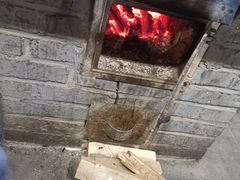 门面-万里闯关东铁锅炖菜馆(高新旗舰店)