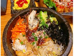 鳗鱼石锅拌饭-小木屋米酒店·韩国料理(深圳总店)