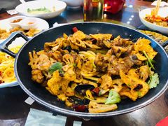 嘎嘣脆香锅牛蛙-川流不息·地道川菜·小龙虾(松东路店)