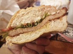 猪扒包-番茄屋葡式美食(总店)