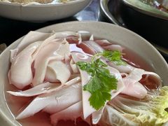 -茅草房·河畔园林火锅
