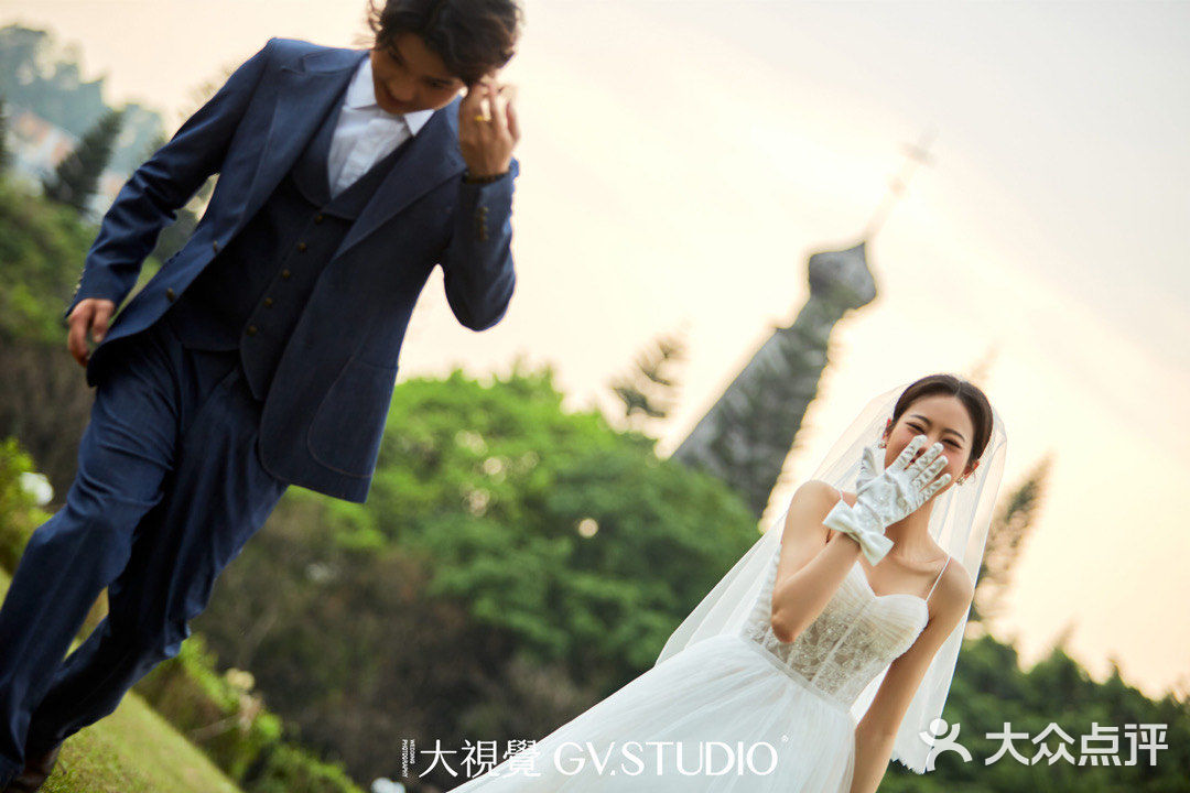 初夏季节最适合的婚纱照风格🍃就像微风拂面一样清新