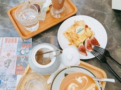 拿铁咖啡-深圳威尼斯英迪格酒店-邻芙花廊下午茶·NINFA GALLERY·蛋糕·咖啡