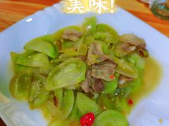 青番茄炒腊肉-翁大胖媽媽菜(银海店)