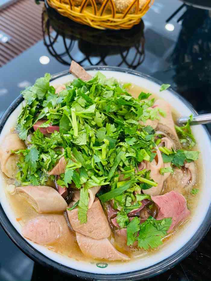 宛平李记小吃(东关街店)-"工作日中午饭点儿路过宛平城,搜到李记.有.