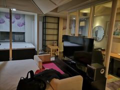 -喜鹊愉家酒店(郑州曼哈顿博览中心地铁站店)