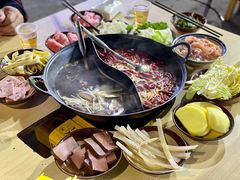 -乐闹闹重庆火鍋(民治店)