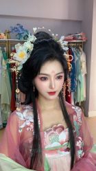 -烟雨江南汉服体验馆