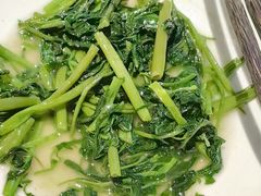 -阿瓦山寨·湘菜现炒·剁椒鱼头王(咸阳总店)