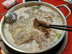 -老石黑山羊毛驴肉火锅(金凯广场店)