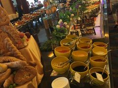 自助调料区-东方豪景花园酒店·怡景旋转餐厅