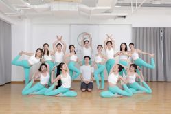 -亚太瑜伽普拉提学院