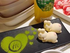 呆萌可爱兔子行慕斯-海底捞大排档火锅(打浦路店)