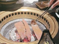 -山川小町·极番烧肉(新地假日广场店)