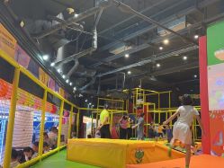 -蹦蹦跳跳(新奥购物中心店)