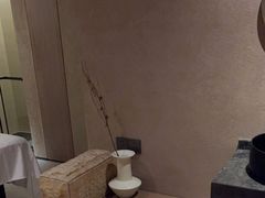 -灸春堂·艾灸·痛症·整脊连锁(之江银泰店)
