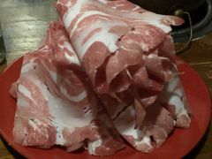 -洞庭洲·防空洞火锅·烧烤·铜锅涮肉(新百广场店)