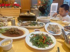 -鹏城人家海鲜酒家·23年老字号(较场尾店)