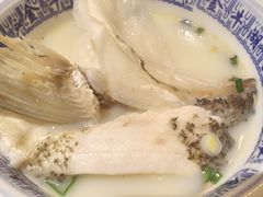 -南京金牛湖巨碗鱼头